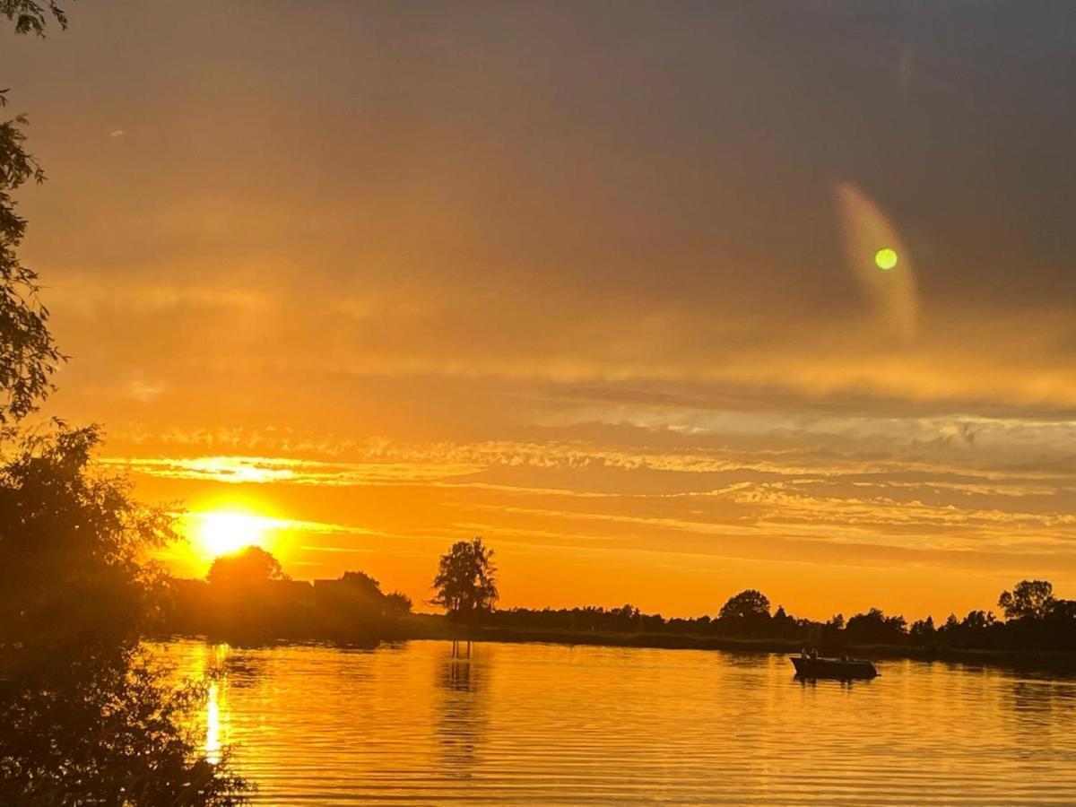 Camping Kleine Belterwijde, Wiede Lodge Met Uitzicht Over Het Water Extérieur photo