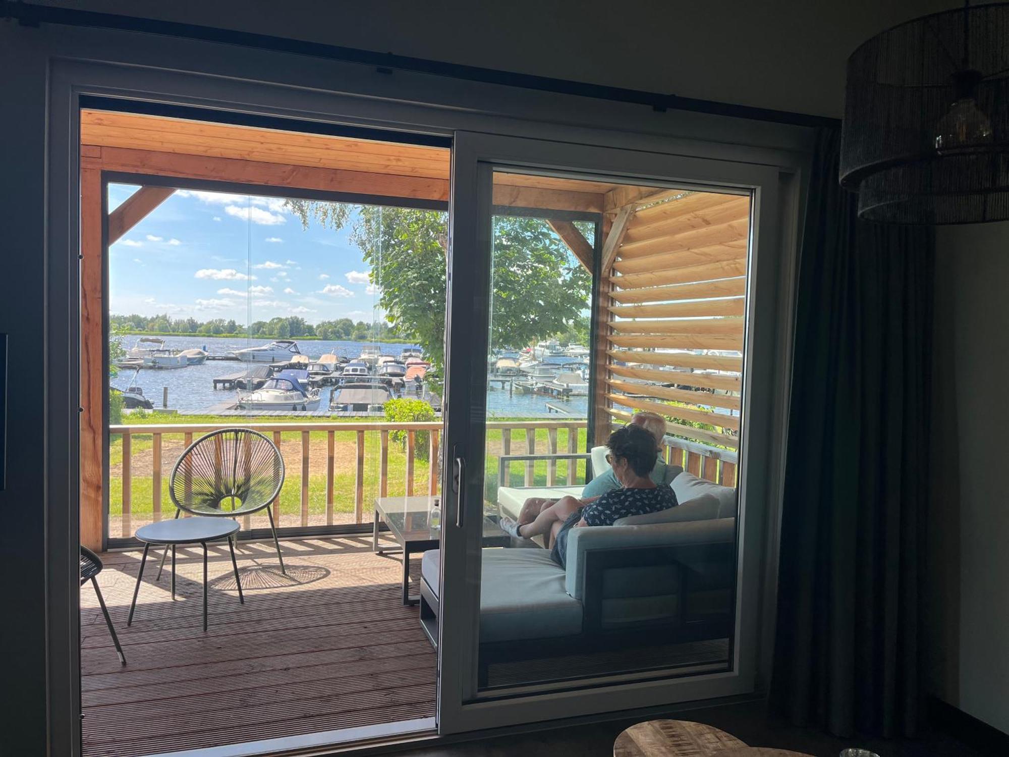 Camping Kleine Belterwijde, Wiede Lodge Met Uitzicht Over Het Water Extérieur photo